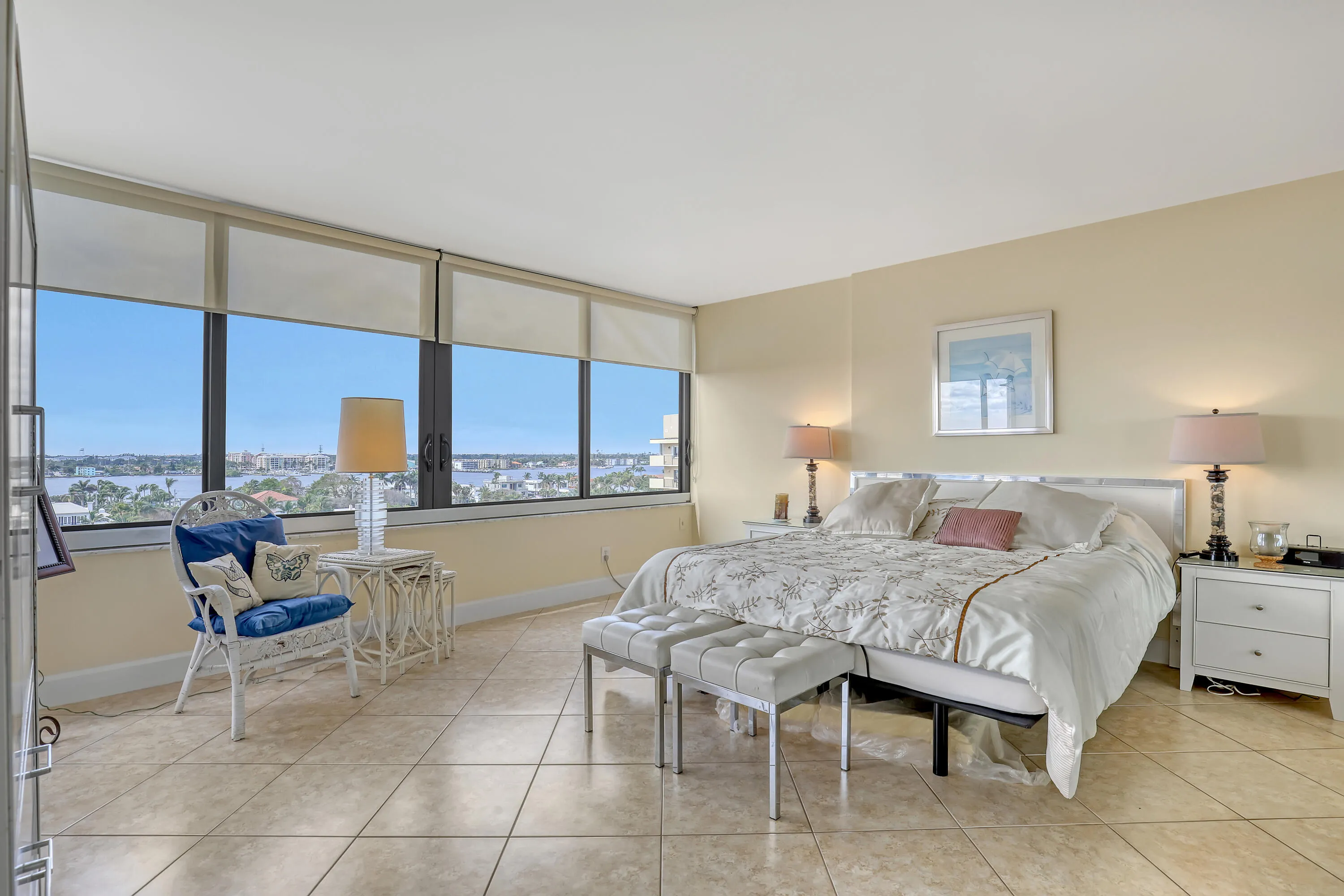 MASTER BEDROOM