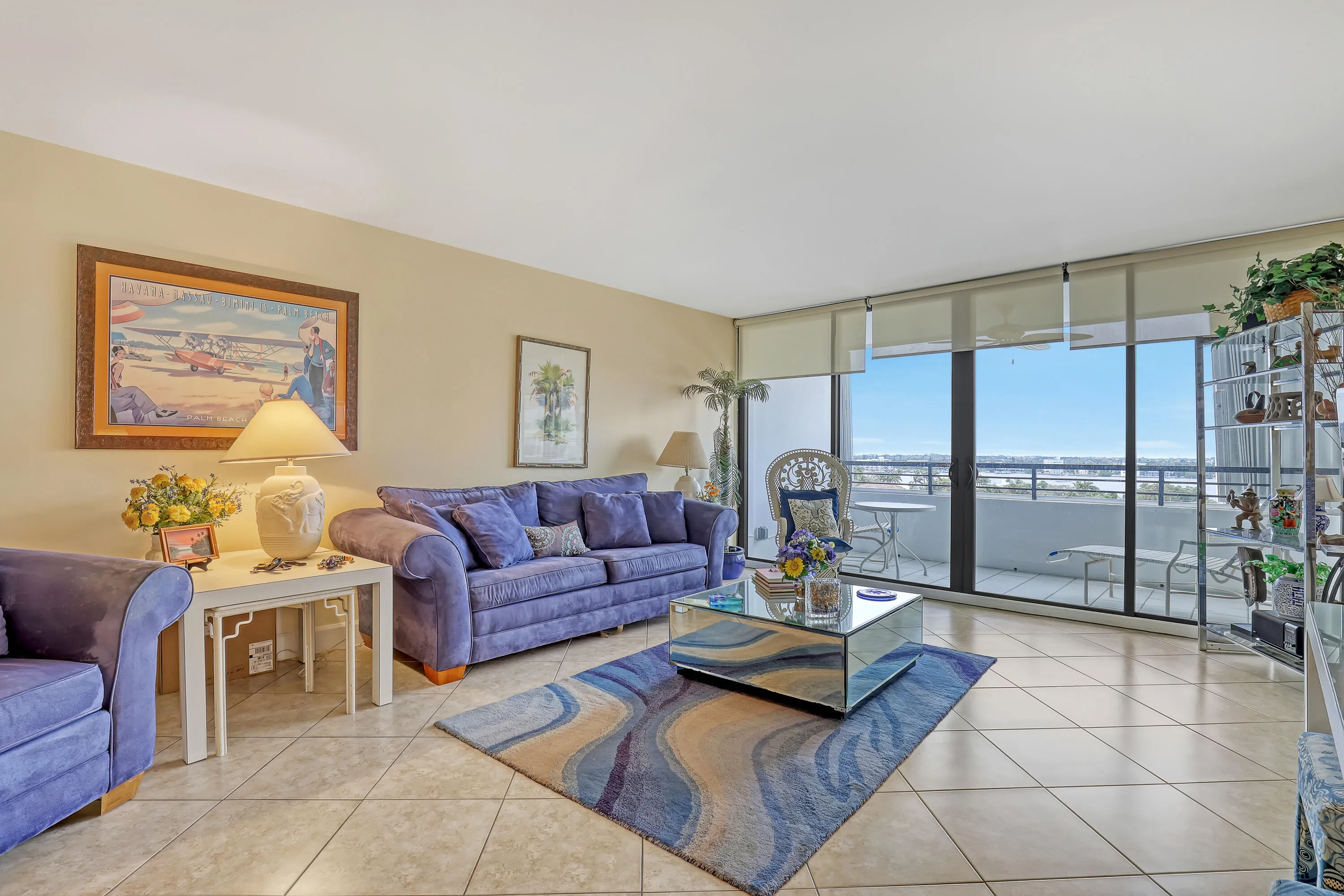LIVING AREA W/VIEW