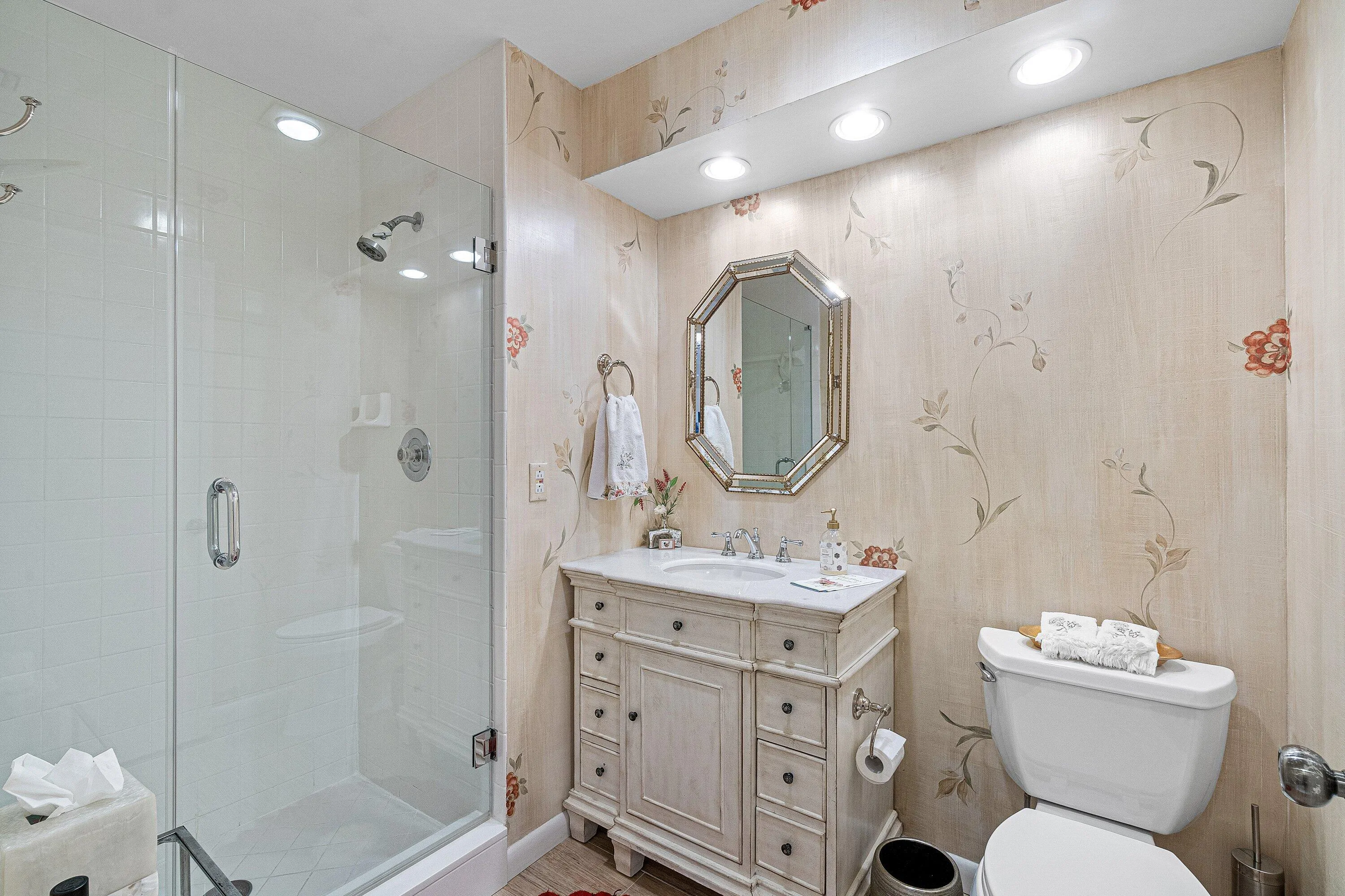 024-7EastgateDrive-C-BoyntonBeach-FL-334