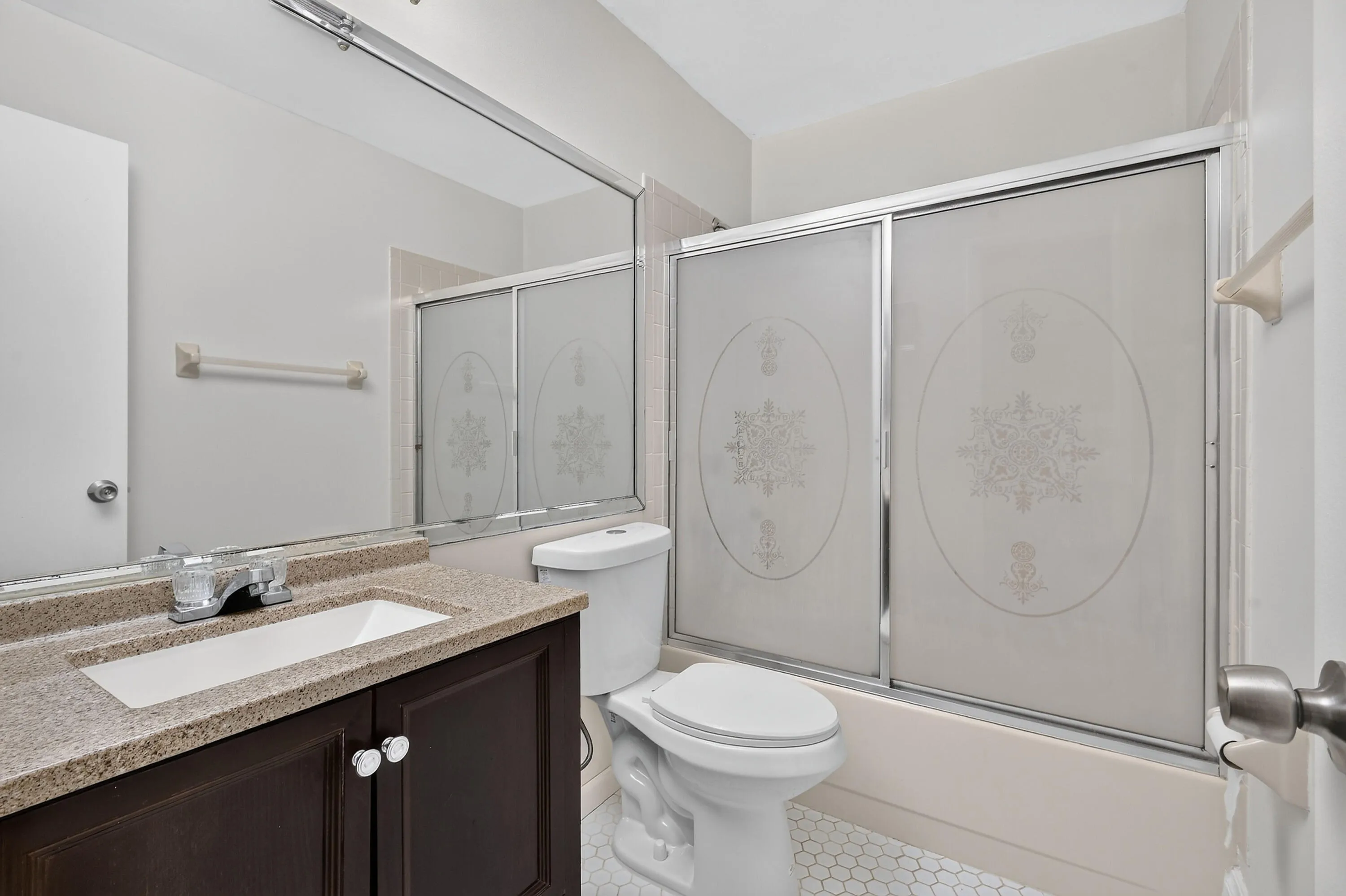 Guest​​‌​​​​‌​​‌‌​‌‌​​​‌‌​‌​‌​‌​​​‌​​ bathroom