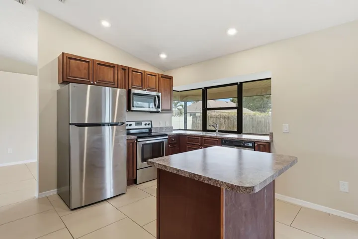 36-web-or-mls-682_SW_Jacoby_Ave_09320