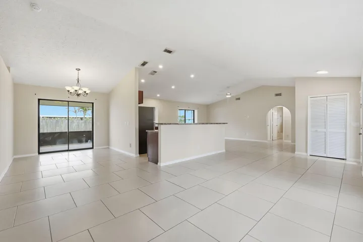 31-web-or-mls-682_SW_Jacoby_Ave_09305