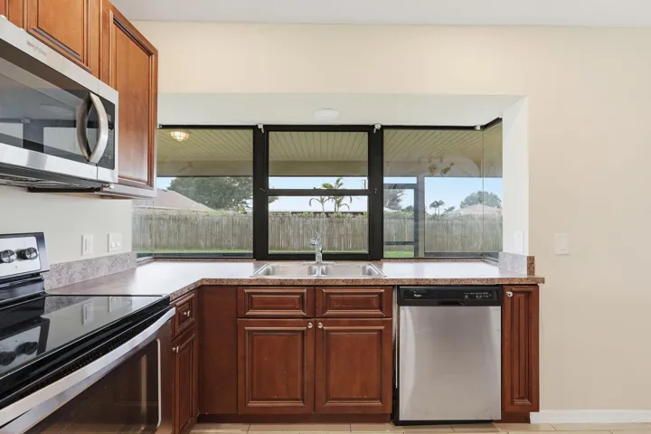 39-web-or-mls-682_SW_Jacoby_Ave_09335