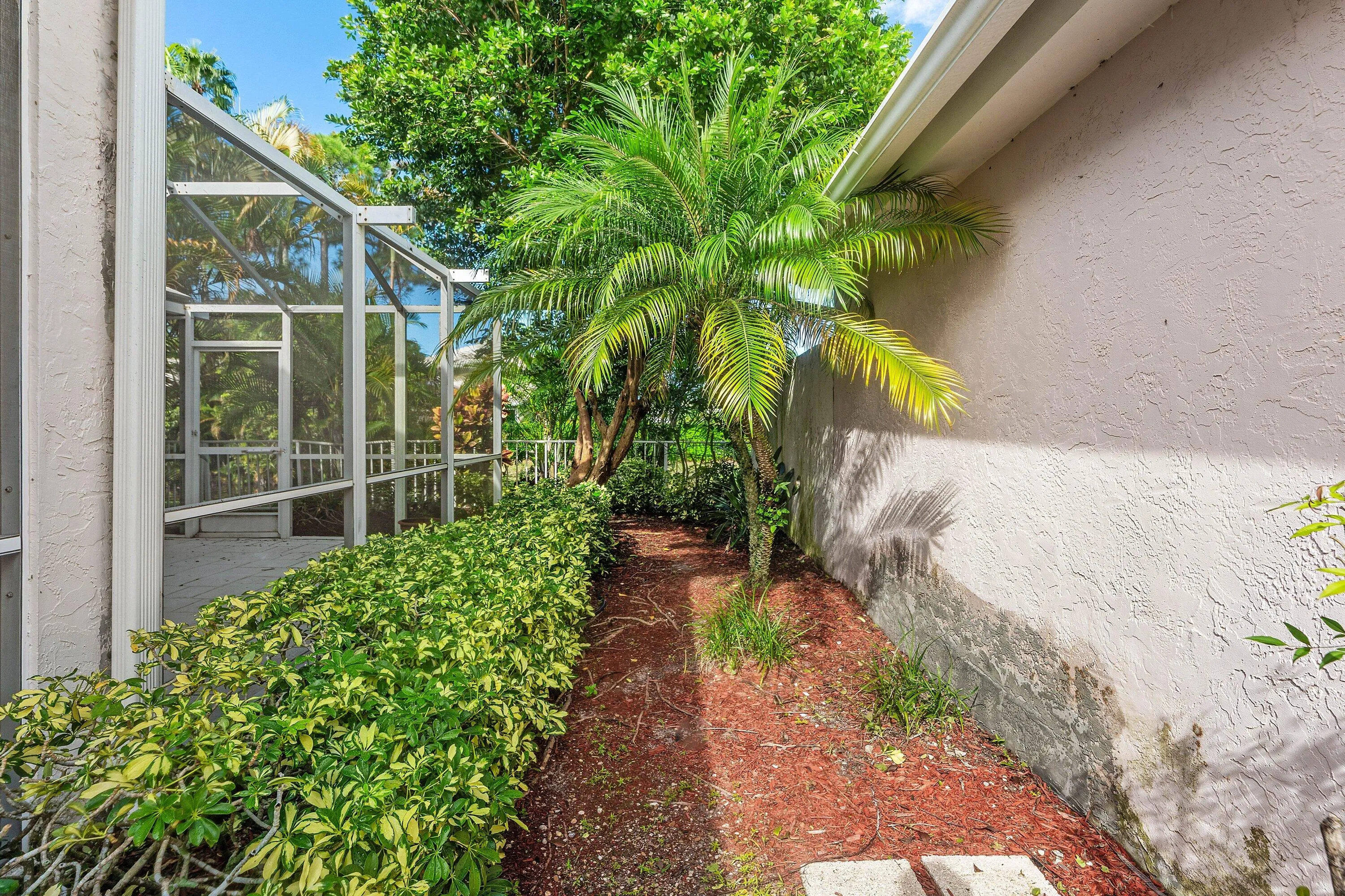 028-12ElginLane-PalmBeachGardens-FL-3341