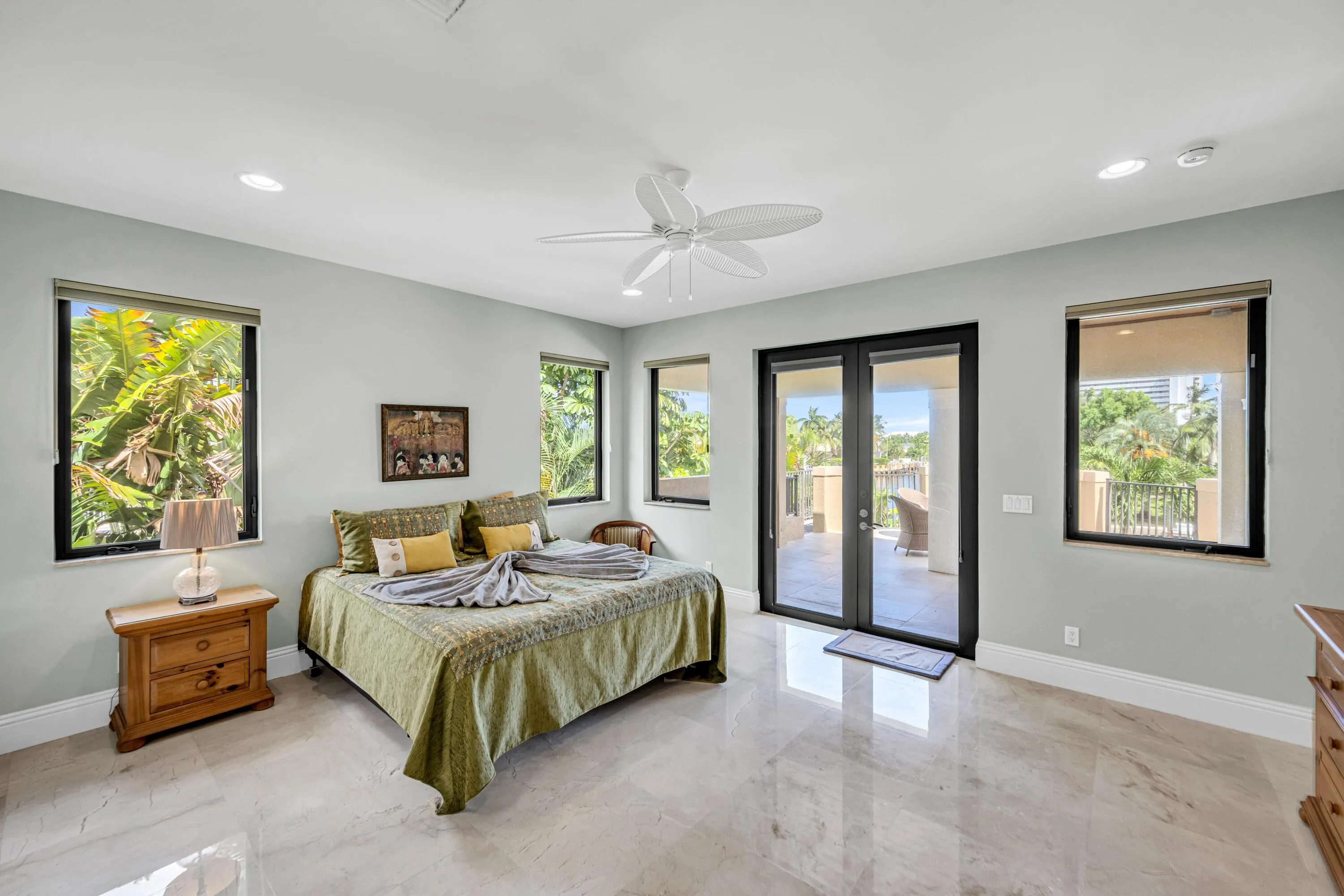 1900 MARIETTA DR-79