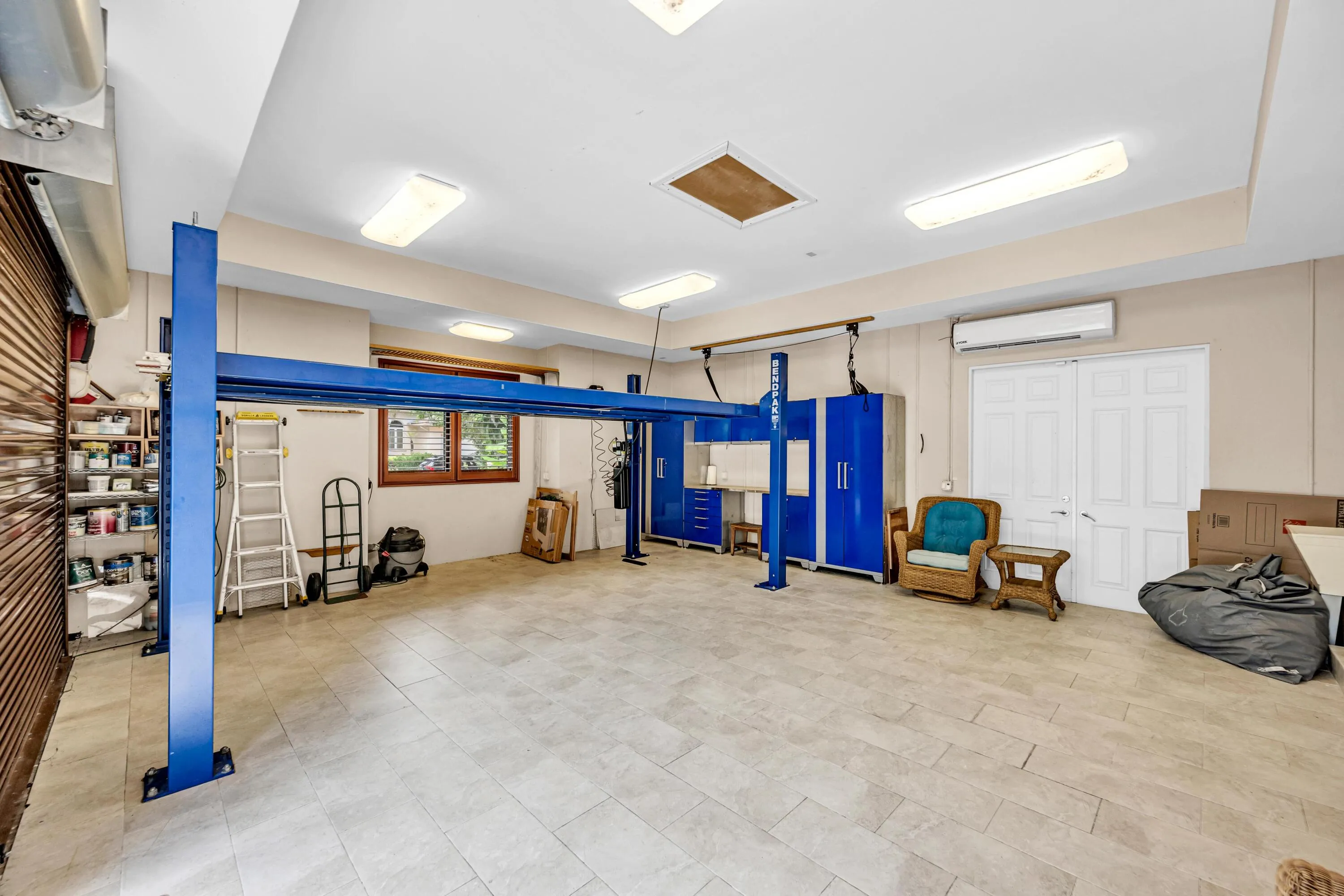 1900 MARIETTA DR-62
