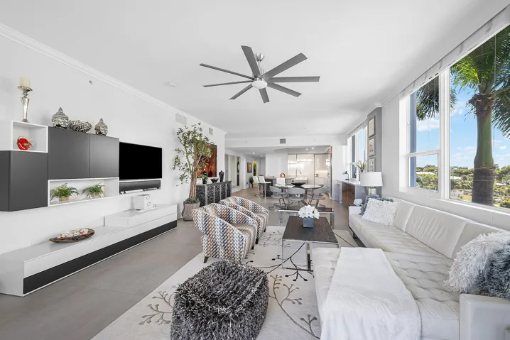 021-701Southeast21stAvenue-301-Deerfield