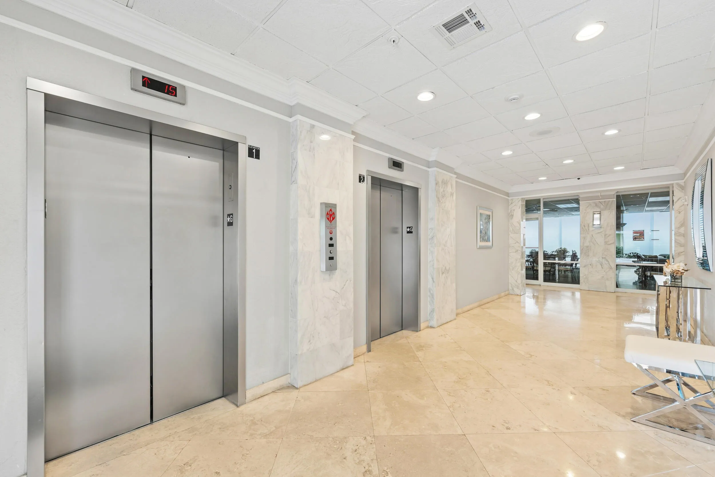 38_singer island + aquarius - elevator 0