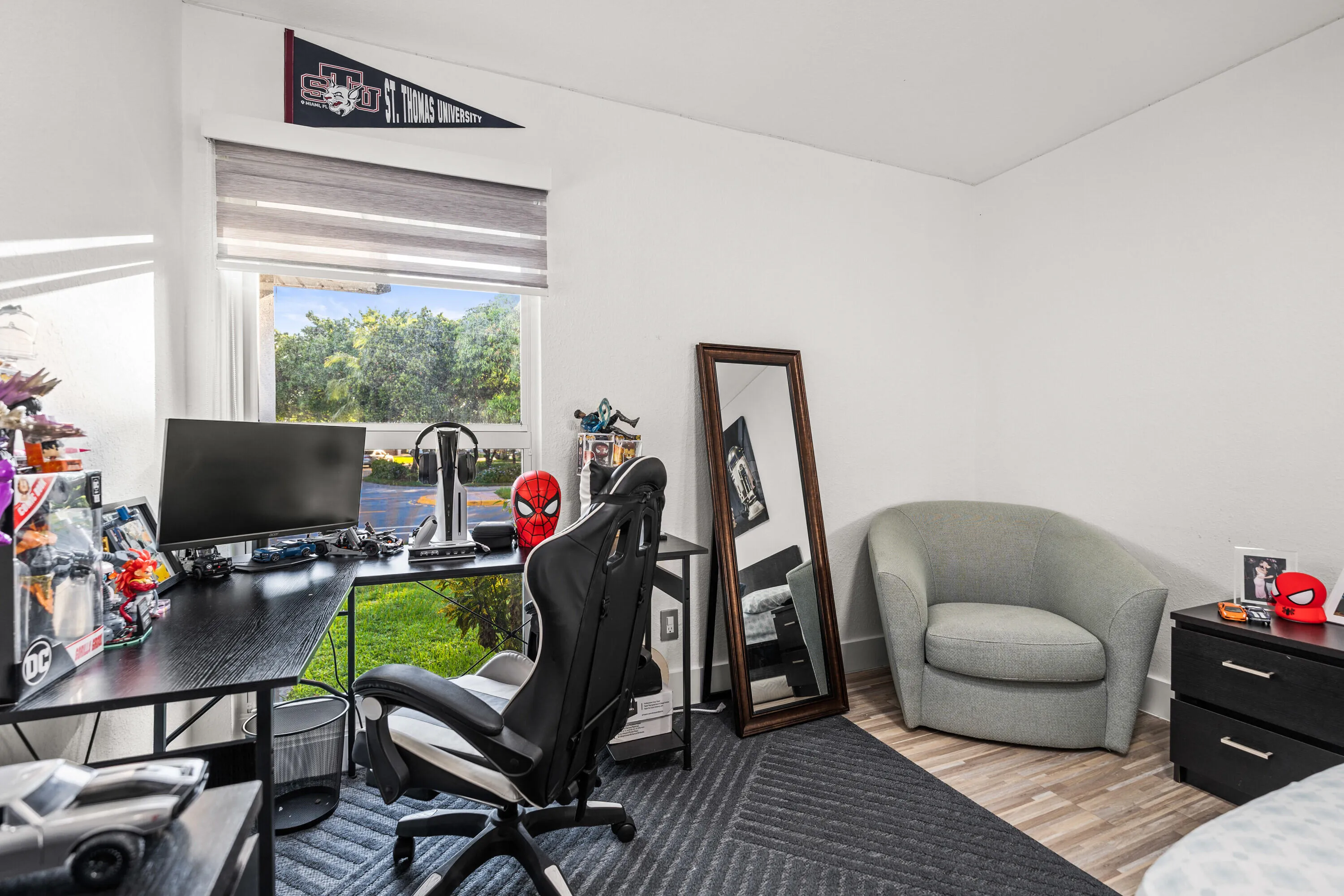 Bedroom 2. Sitting work Space Area