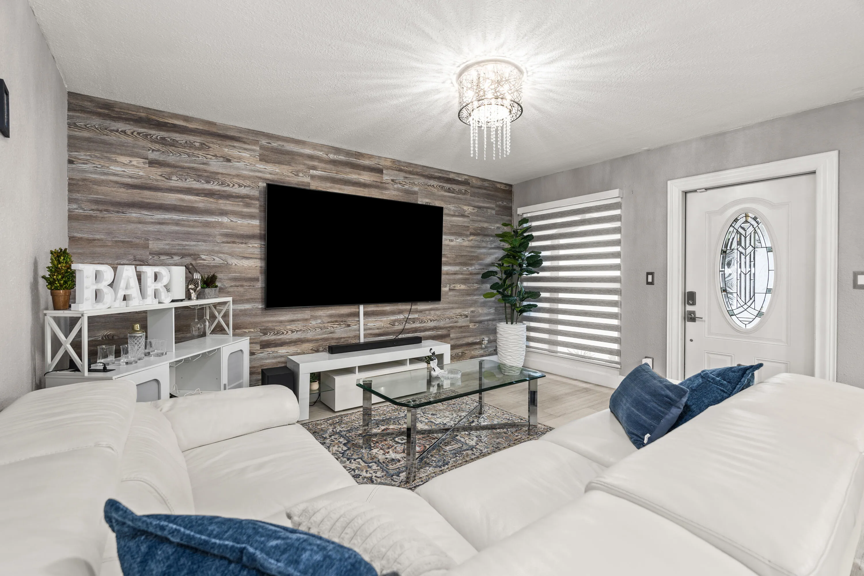 Bright and Spacious Living Room