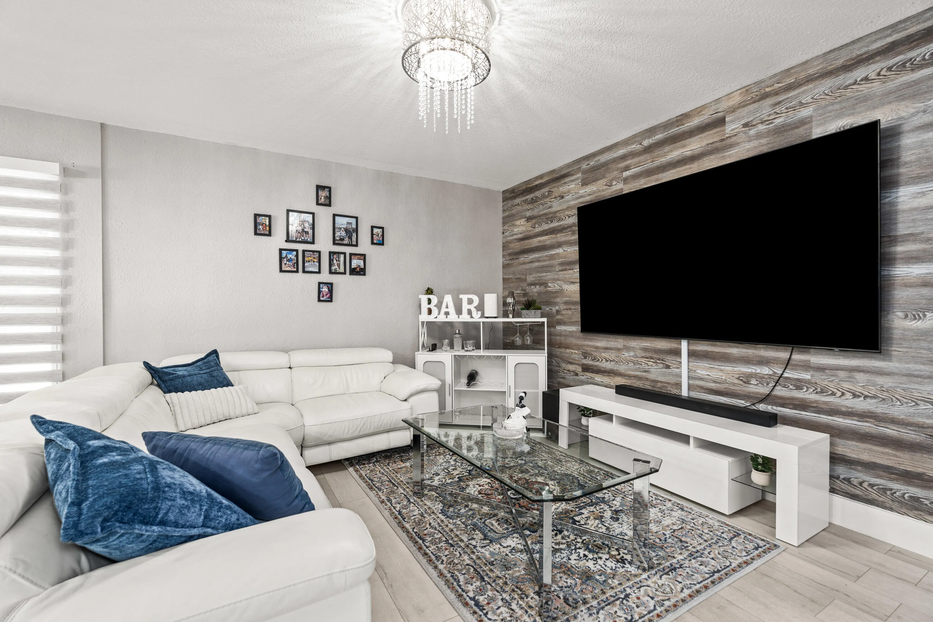Living Room. Feature Wall