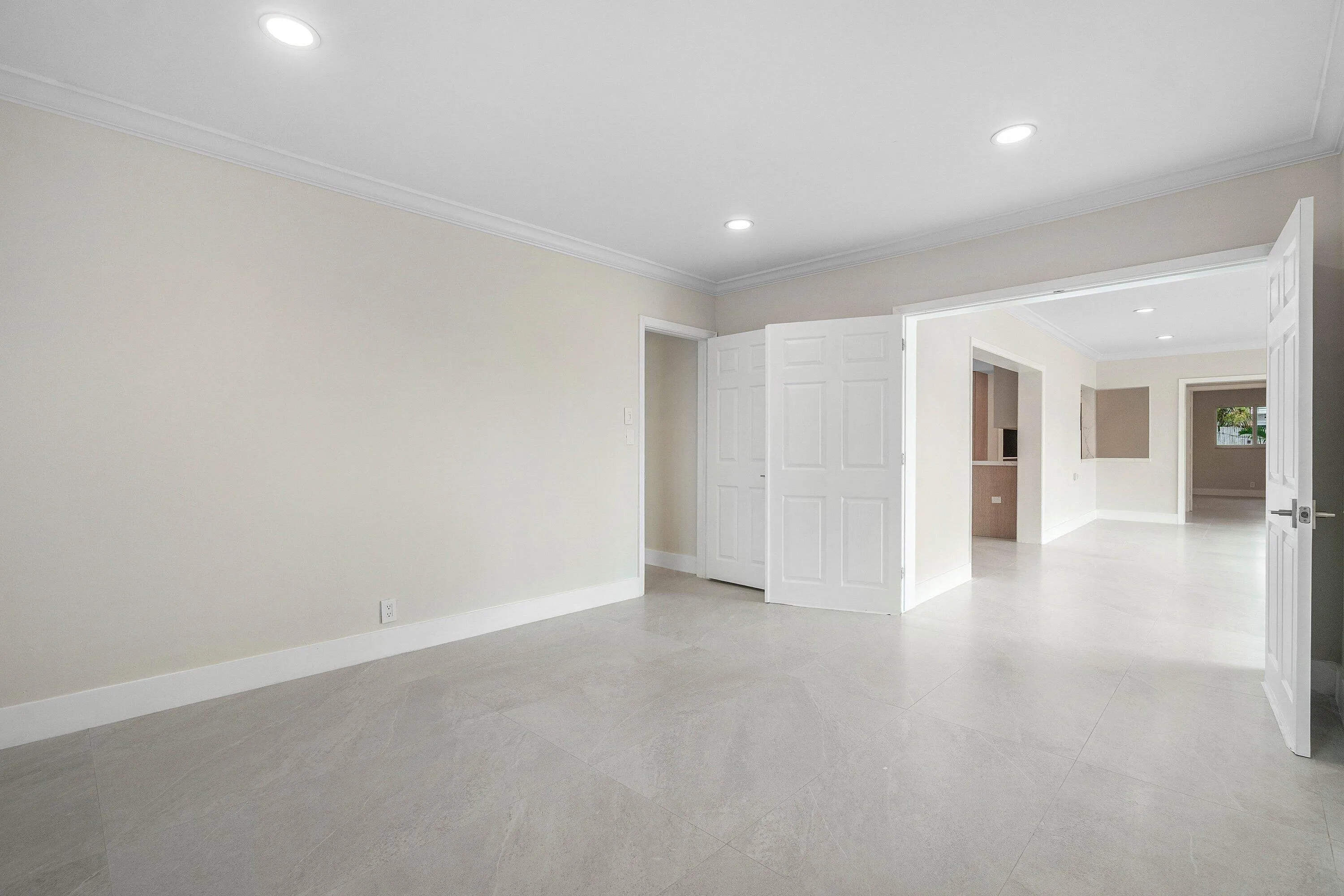 039-1525Southeast6thStreet-DeerfieldBeac