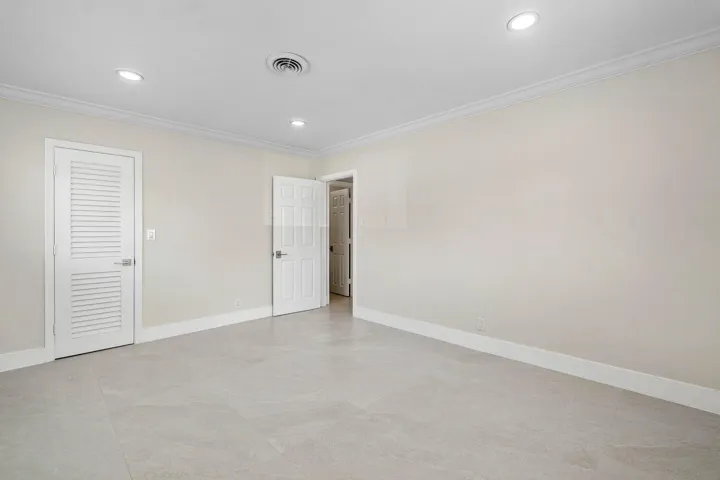 030-1525Southeast6thStreet-DeerfieldBeac