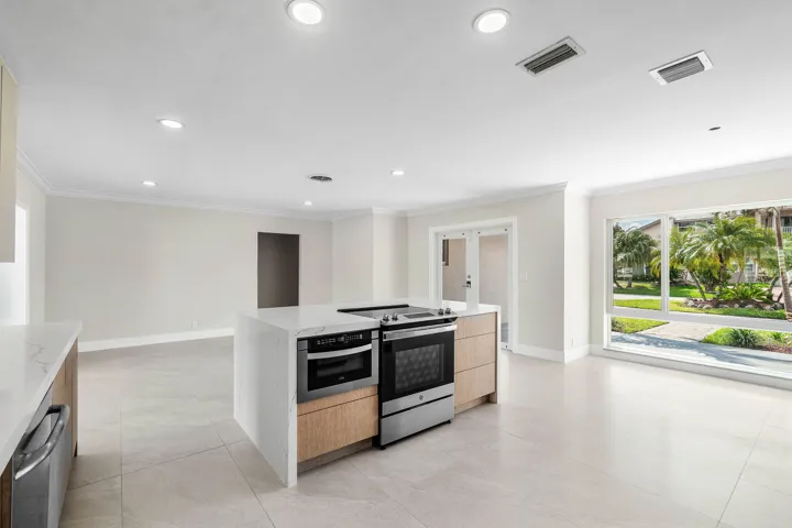 016-1525Southeast6thStreet-DeerfieldBeac