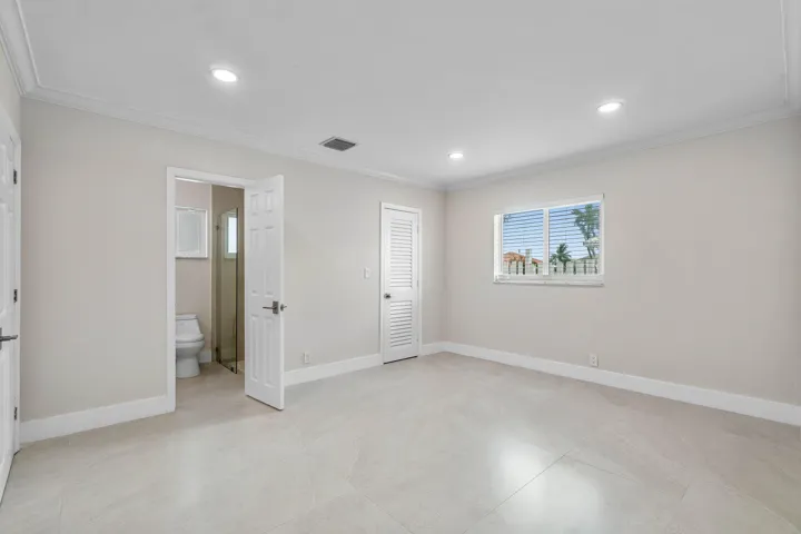 037-1525Southeast6thStreet-DeerfieldBeac