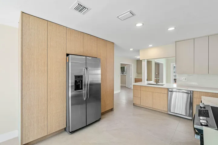 015-1525Southeast6thStreet-DeerfieldBeac