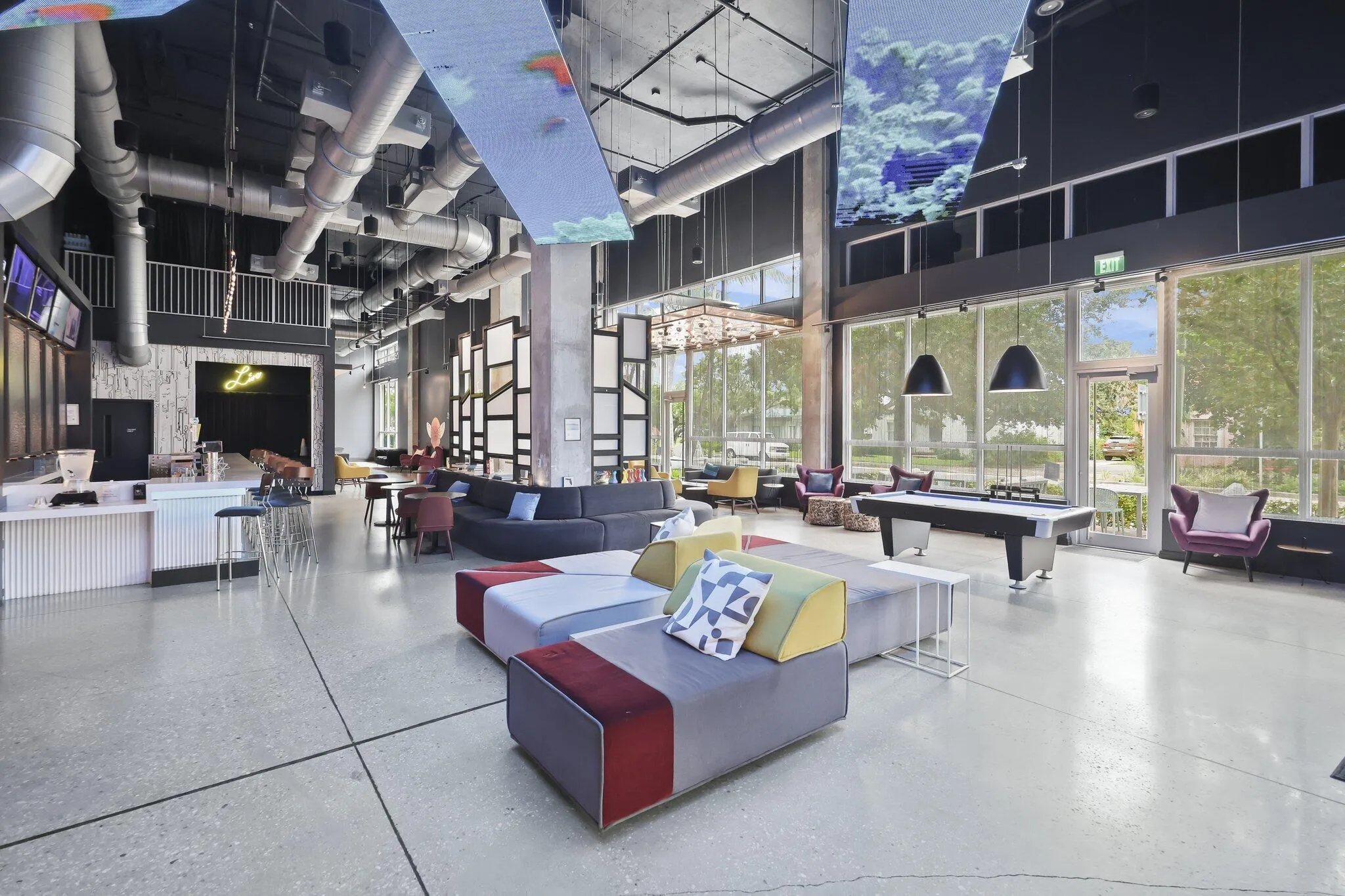 hotel lobby/food/bar