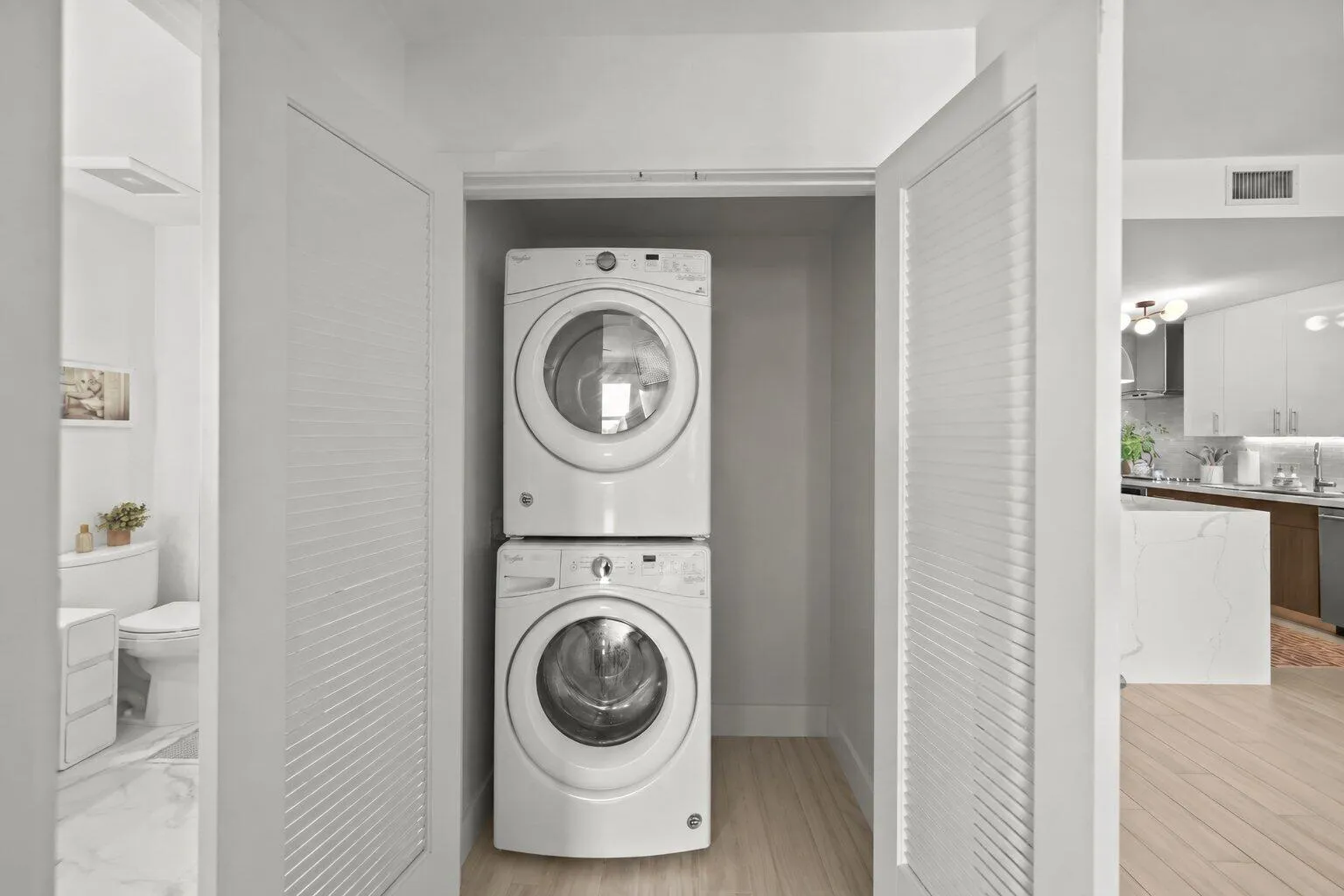 washer/dryer closet