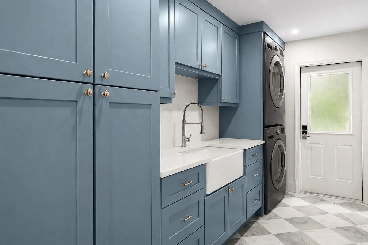 7661 Bold Lad Laundry Room copy