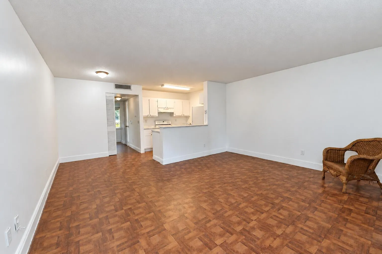 1509 living 3