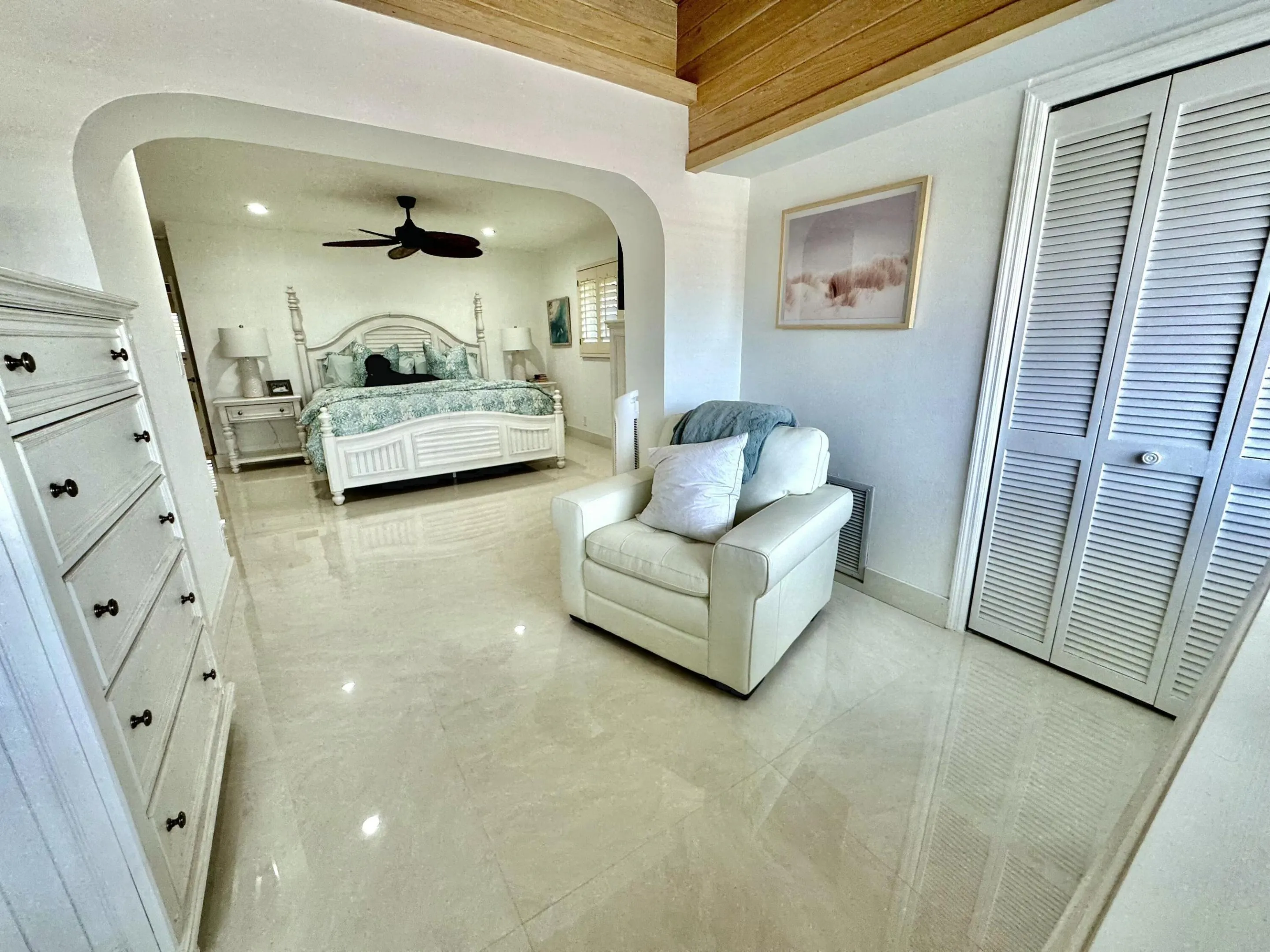 Large Master w sunroof & water views
