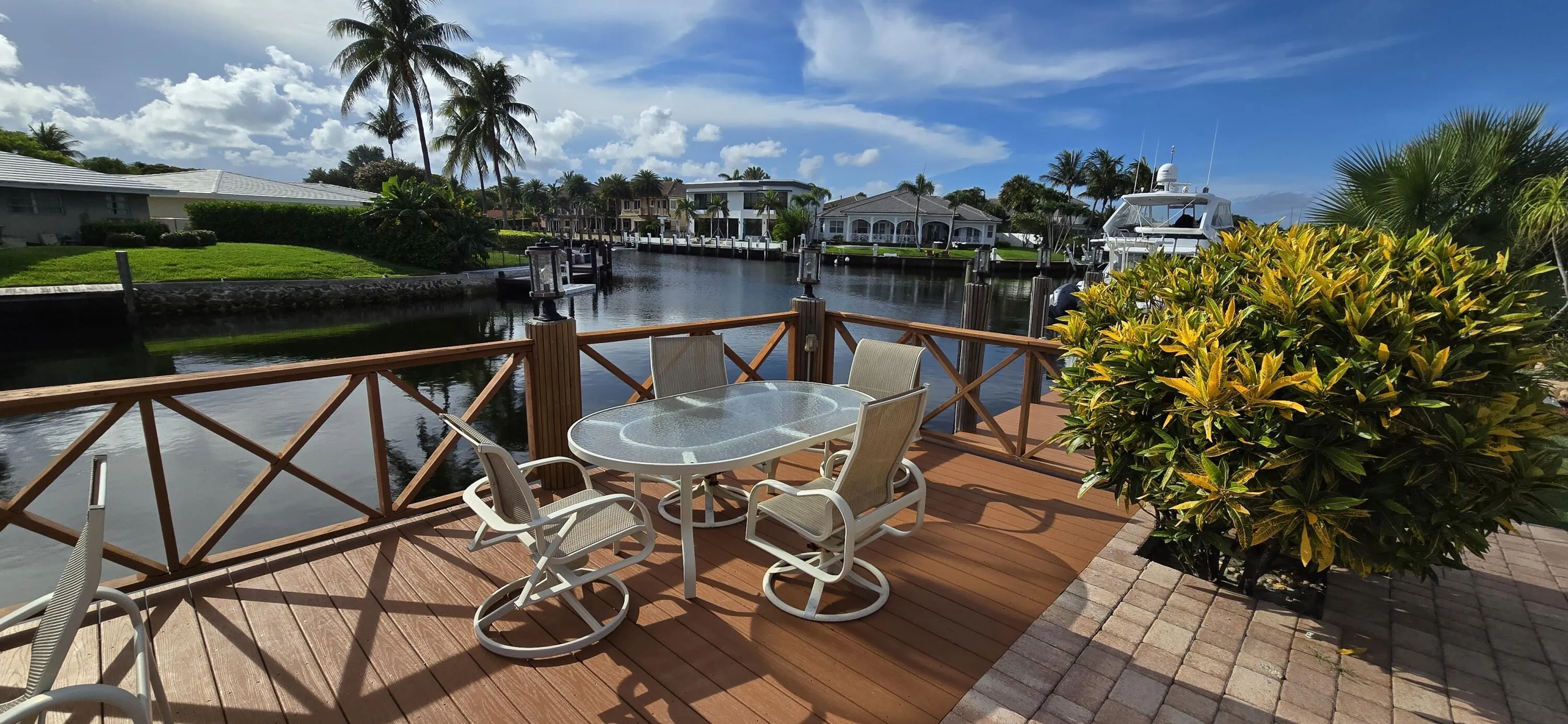 Huge extended deck on the intracoastal