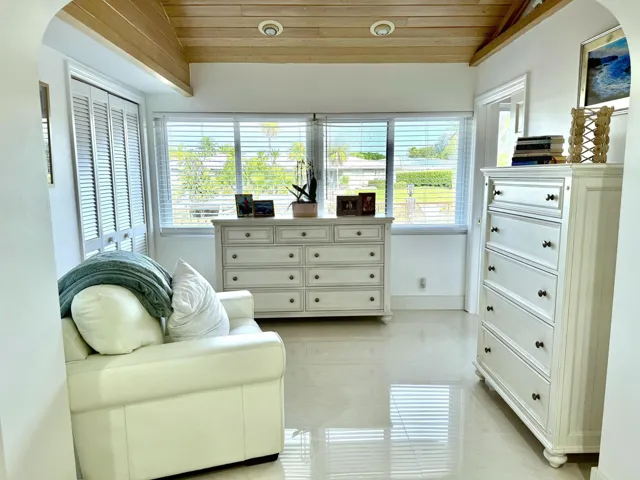 Sun room overlooking intracoastal
