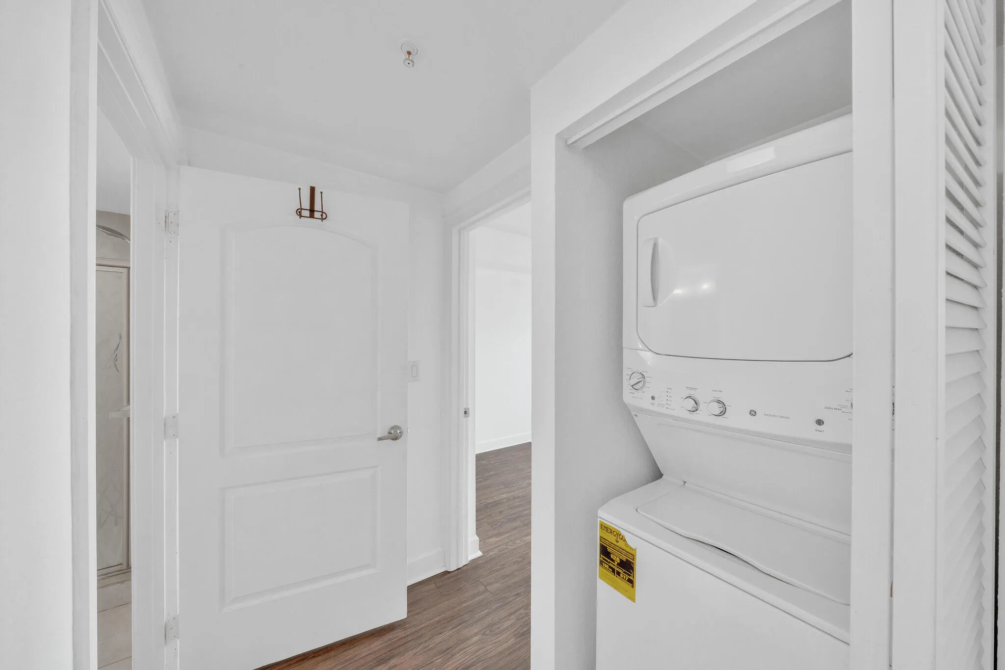 17 Laundry Closet