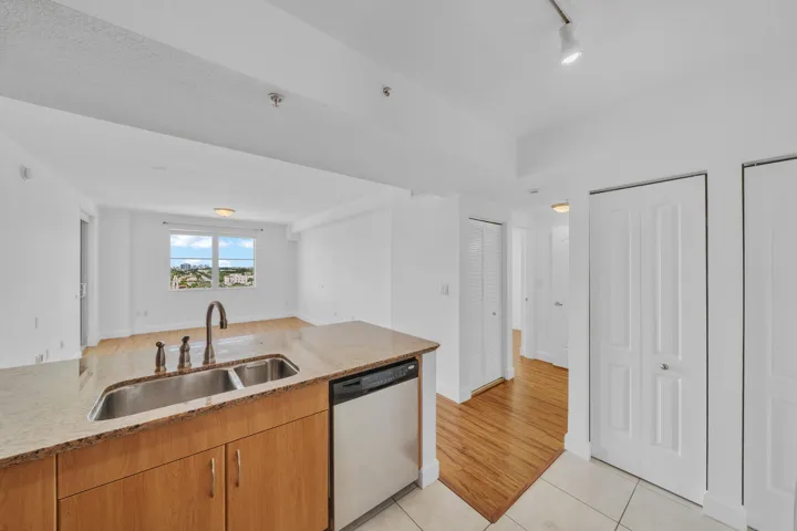 6 Kitchen (3)