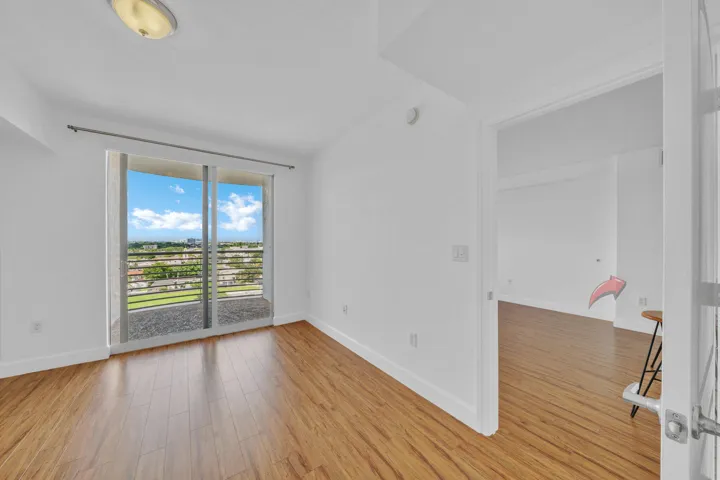 14 Primary Bedroom
