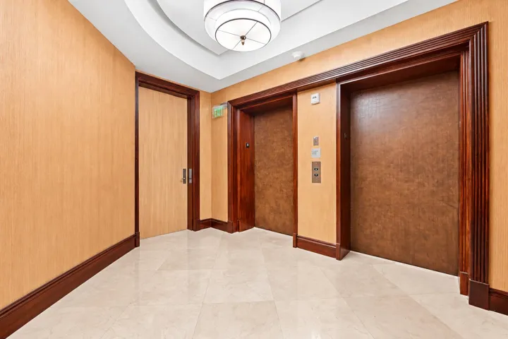 Private Doublle Elevator Foyer