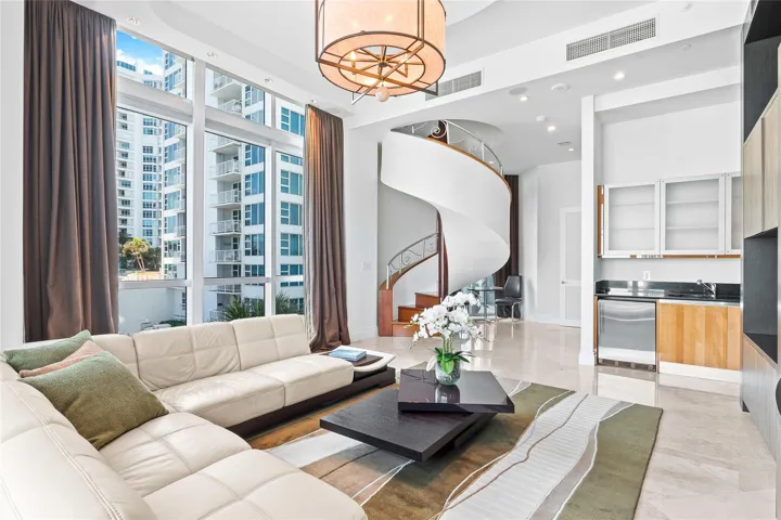 14 Foot Ceilings