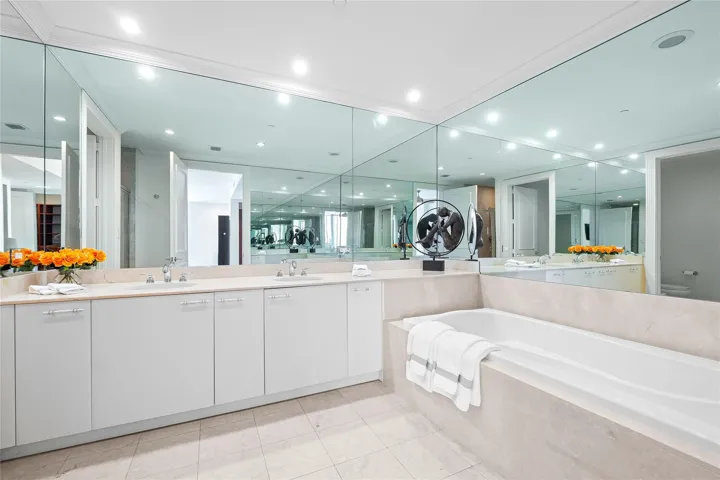 Double Sinks, Separate Tub & Shower