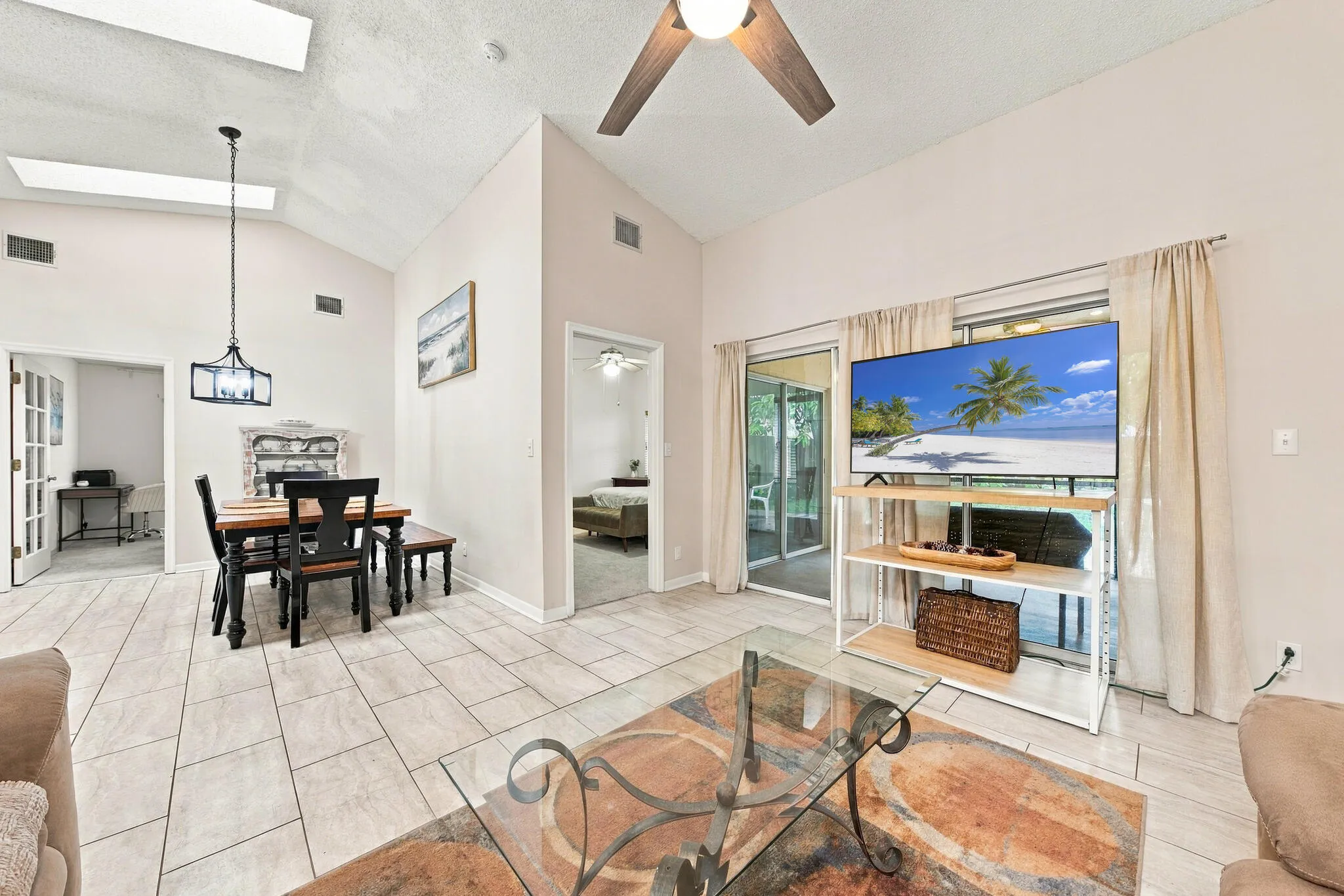 2011 (6)