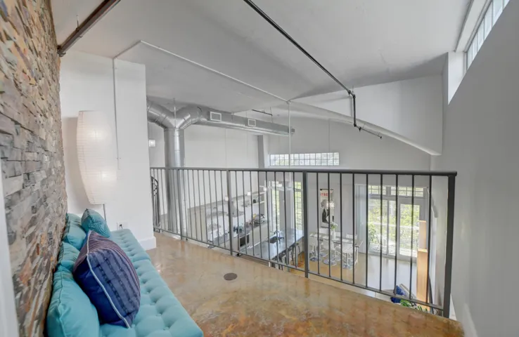 extra sitting area 2nd floor
