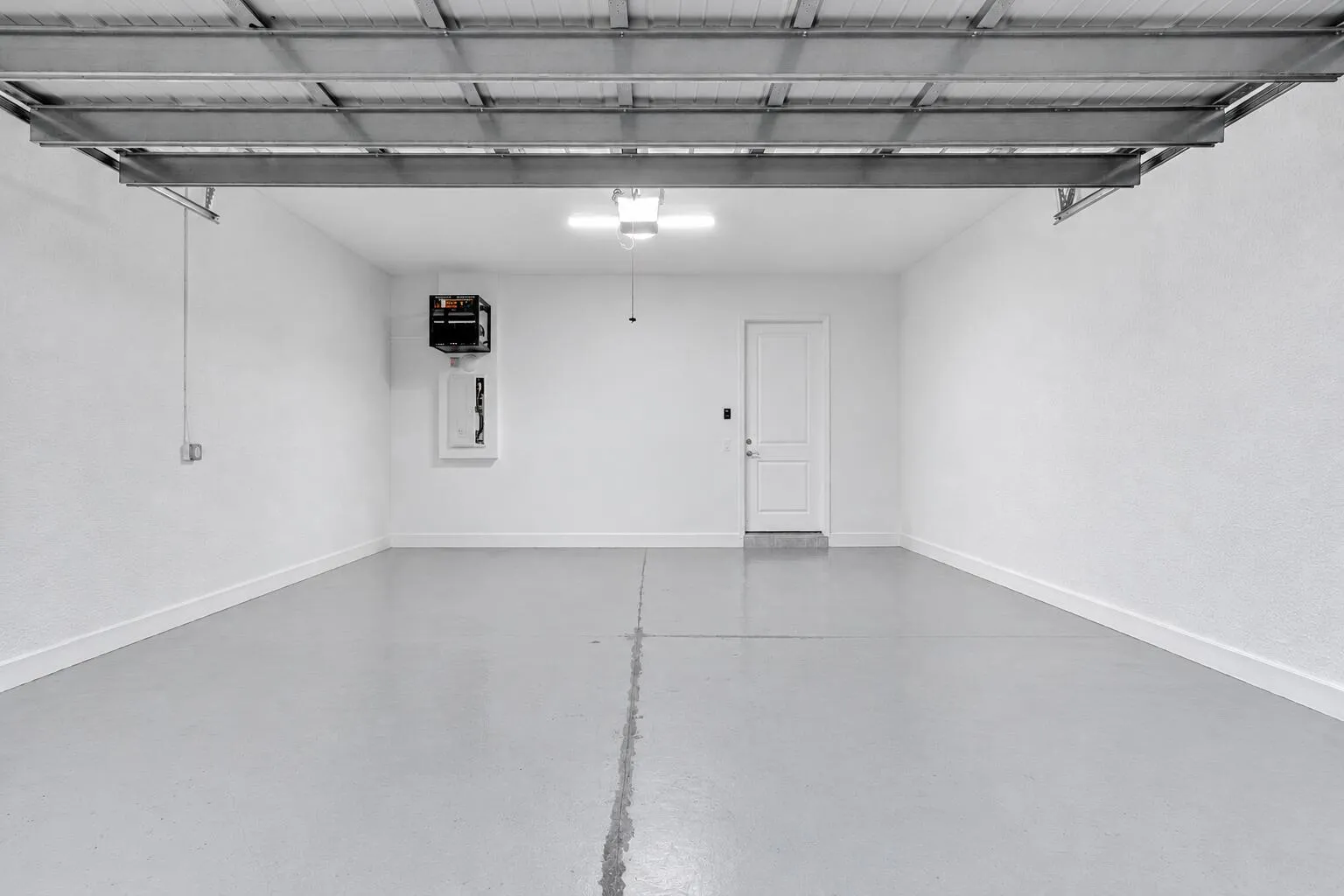 AI- Garage items removed