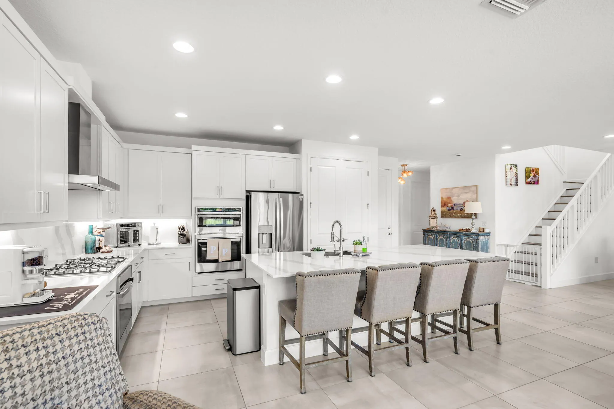 9-web-or-mls-19557Broad-9