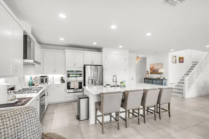 9-web-or-mls-19557Broad-9