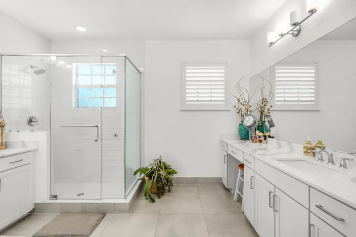 24-web-or-mls-19557Broad-24