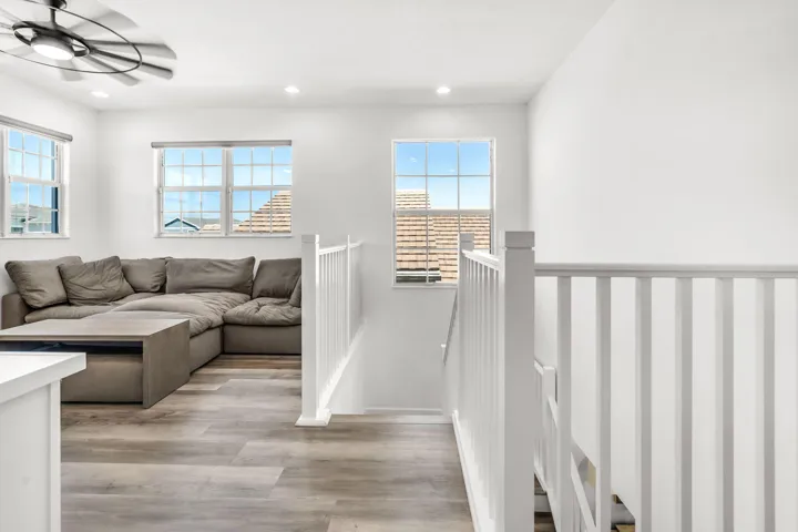 20-web-or-mls-19557Broad-20