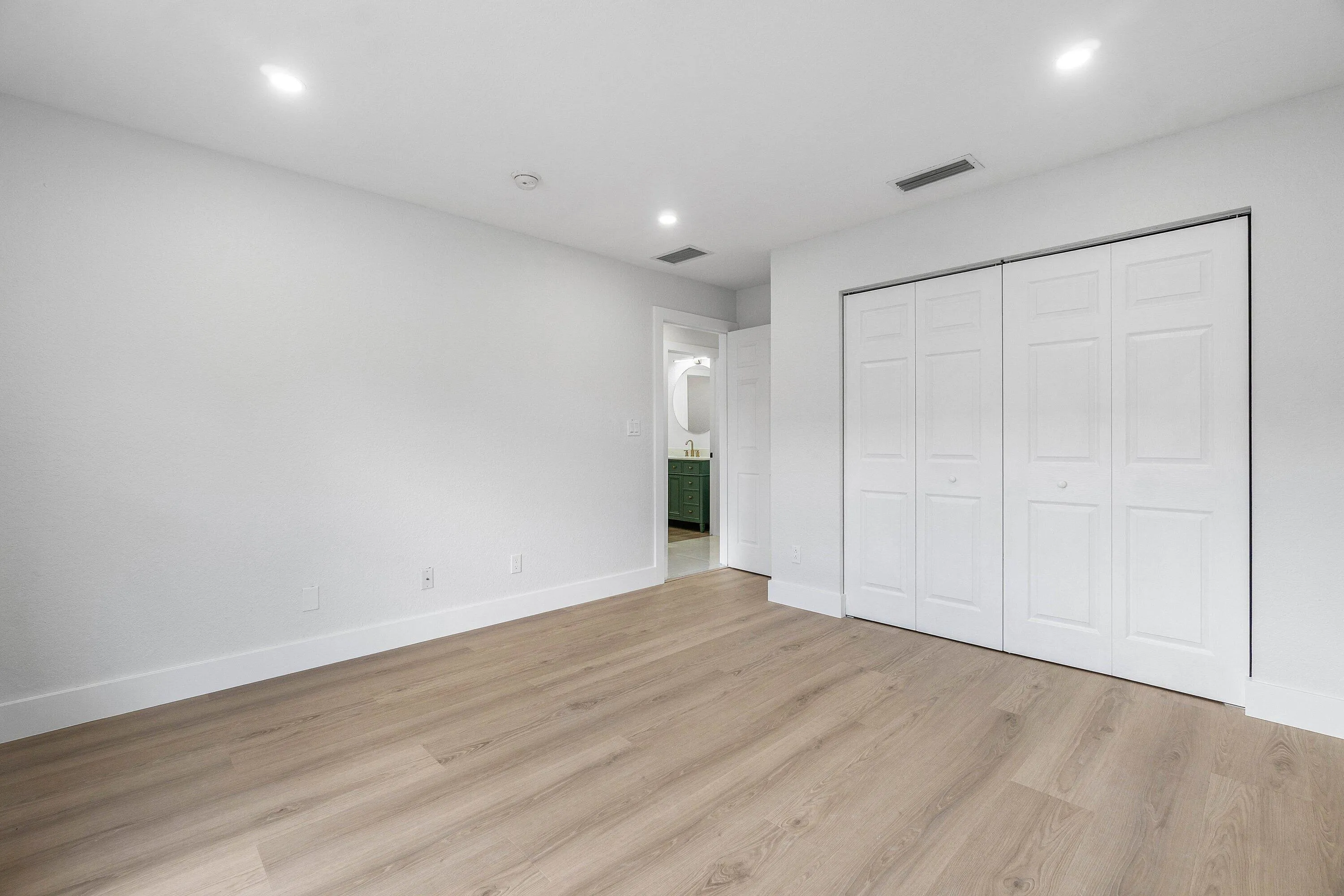 032-4879LincolnRoad-DelrayBeach-FL-33445