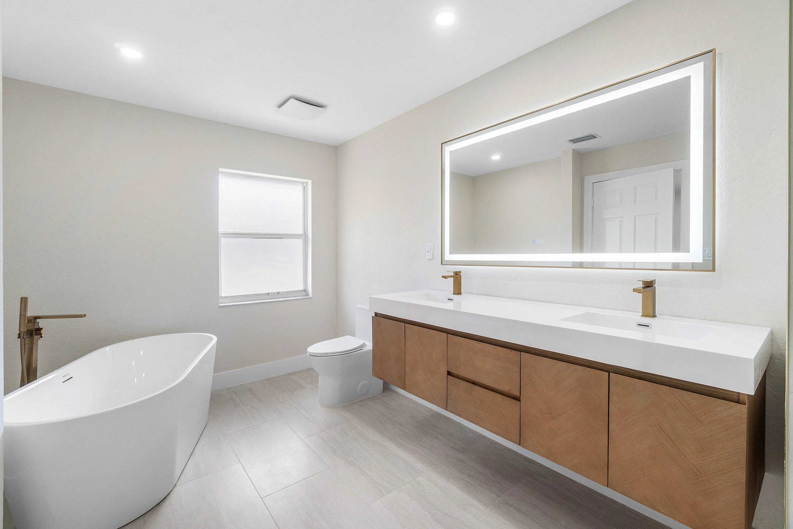 027-4879LincolnRoad-DelrayBeach-FL-33445