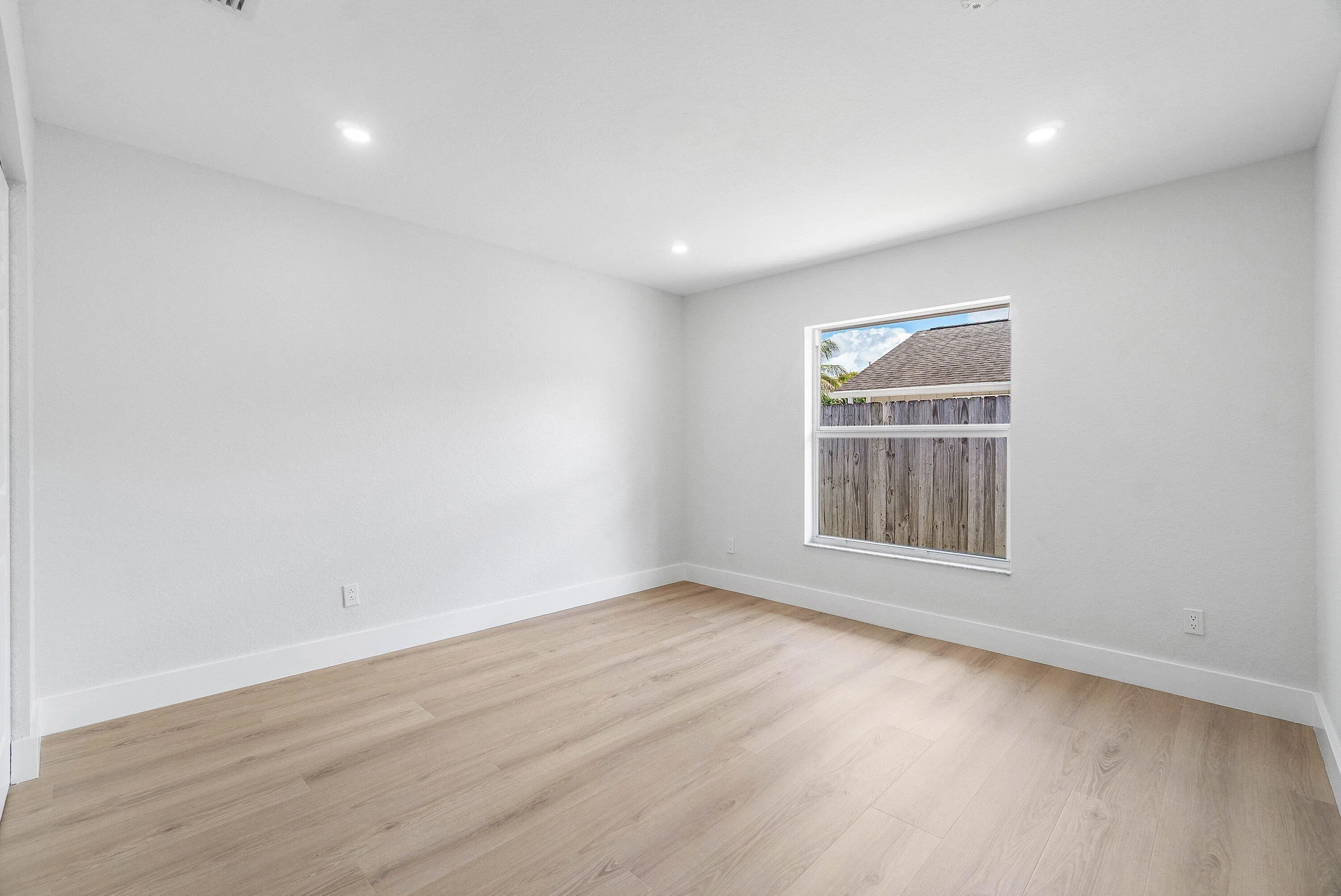 029-4879LincolnRoad-DelrayBeach-FL-33445
