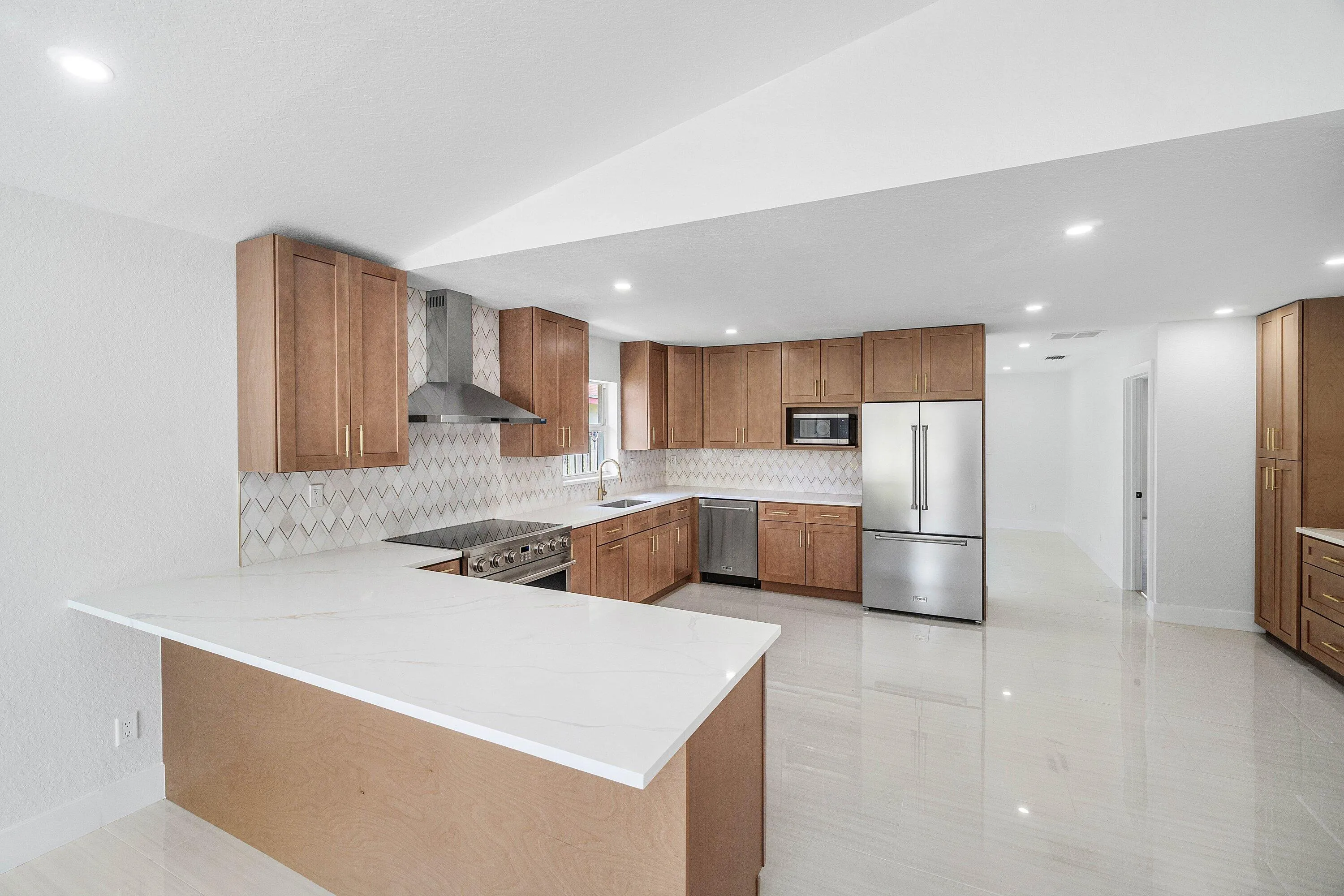012-4879LincolnRoad-DelrayBeach-FL-33445