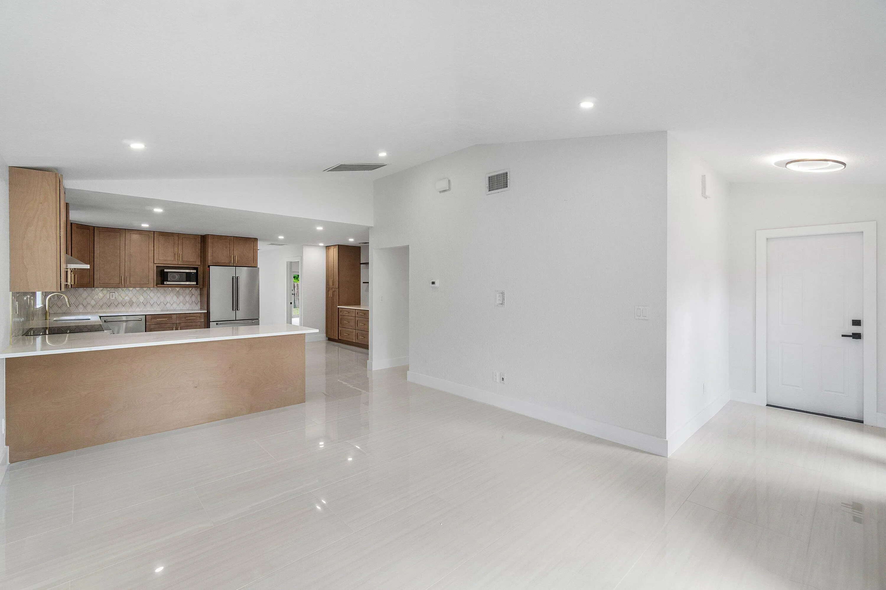 010-4879LincolnRoad-DelrayBeach-FL-33445