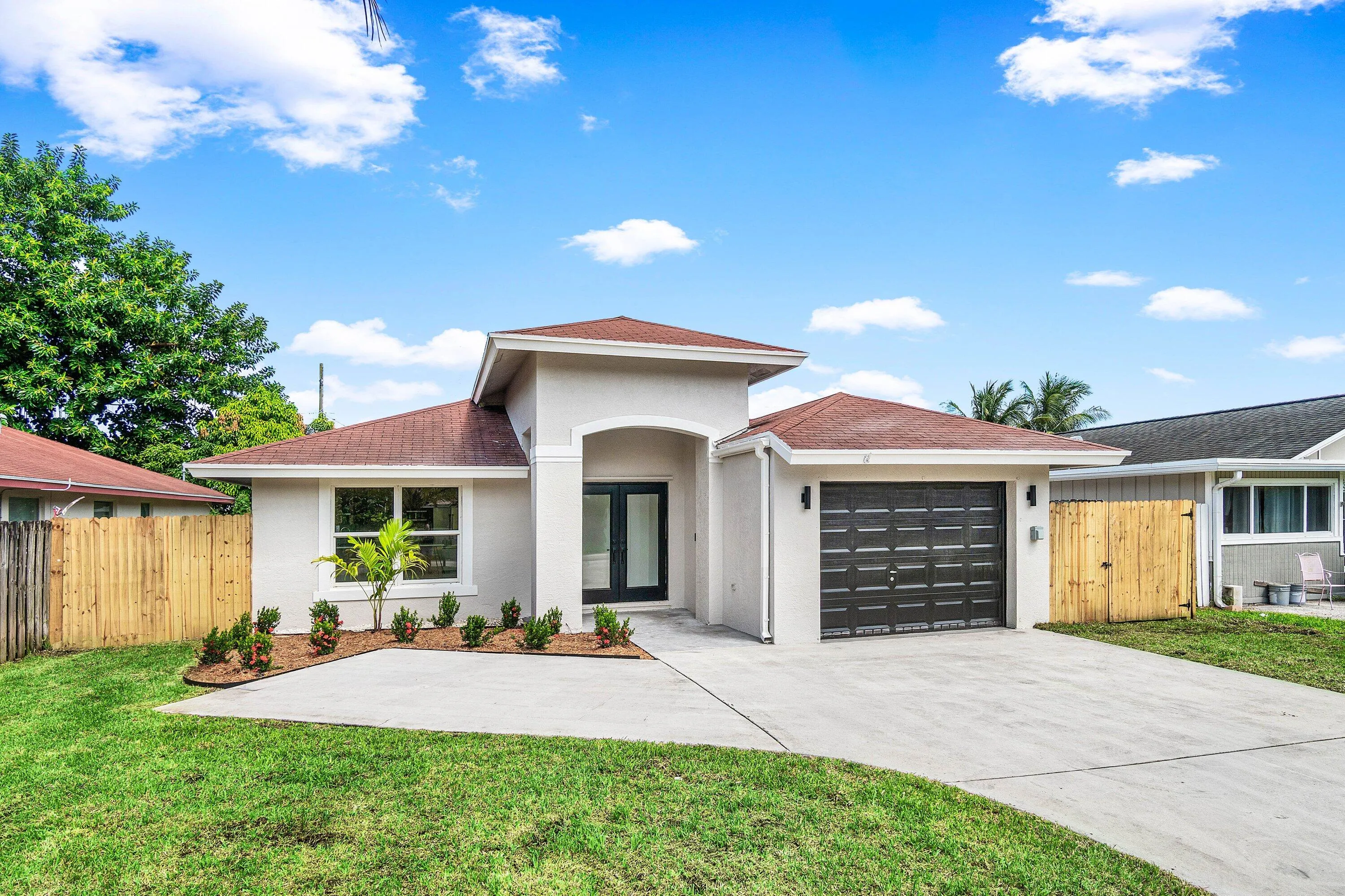 005-4879LincolnRoad-DelrayBeach-FL-33445
