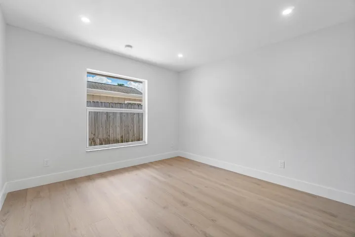 030-4879LincolnRoad-DelrayBeach-FL-33445