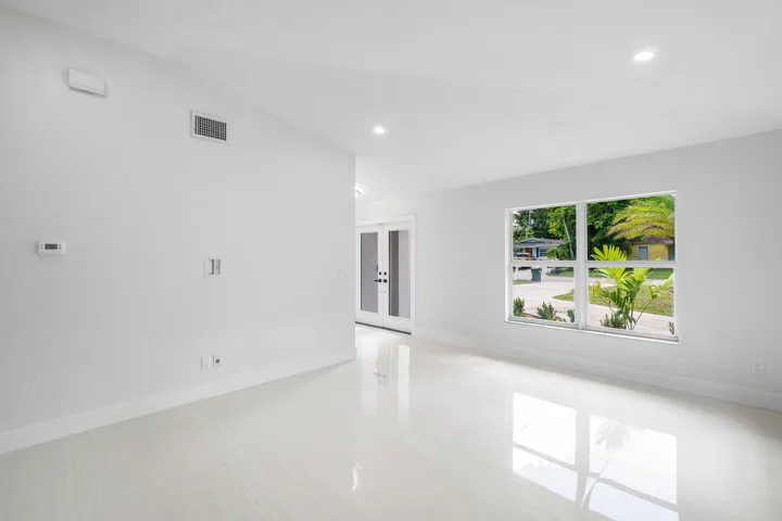 007-4879LincolnRoad-DelrayBeach-FL-33445