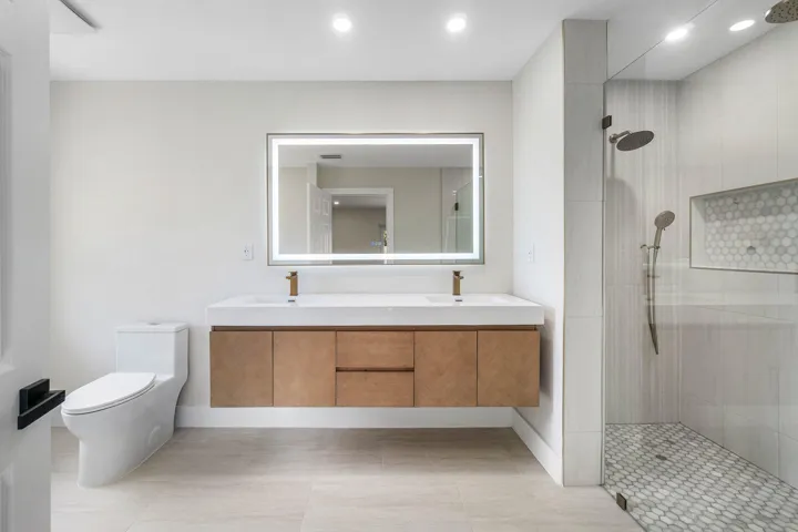 025-4879LincolnRoad-DelrayBeach-FL-33445