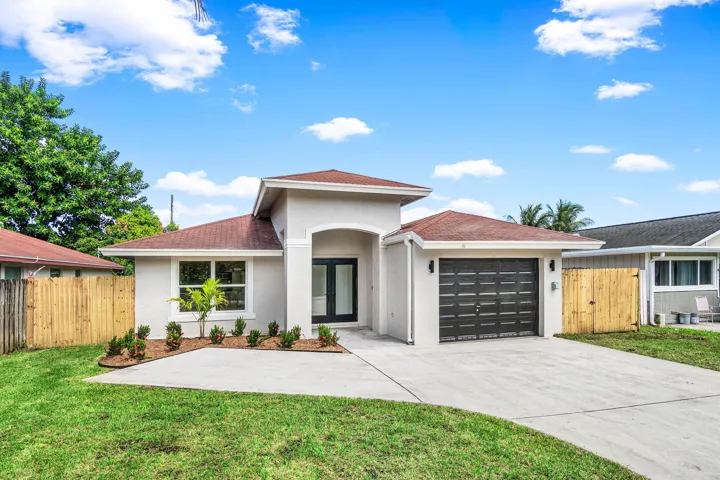 005-4879LincolnRoad-DelrayBeach-FL-33445